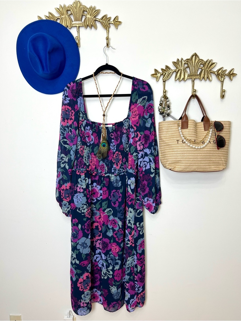 🆕Floral Scoop-Neck Midi Dress in Navy and Fuchsia XL/1x ptp 24” l 48.5”